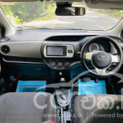 TOYOTA VITZ 2016