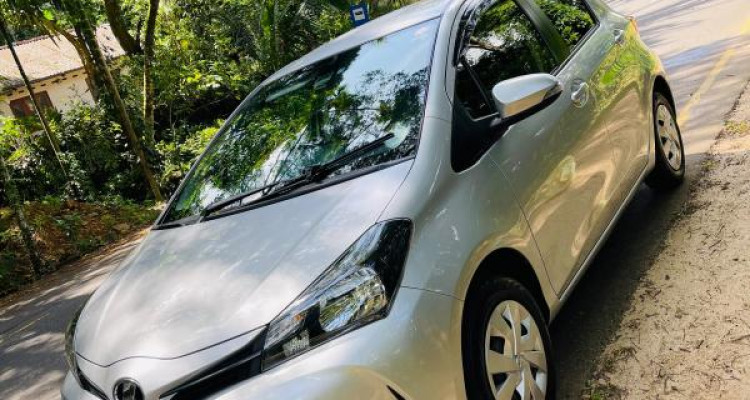 TOYOTA VITZ 2016