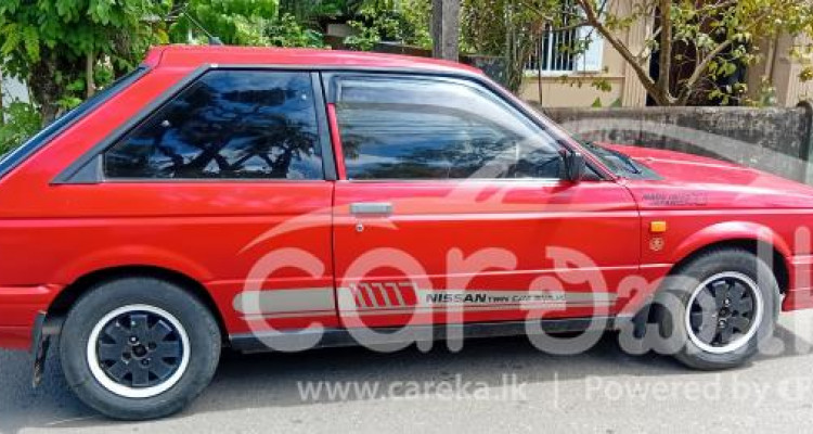 NISSAN TRAD SUNNY 1985