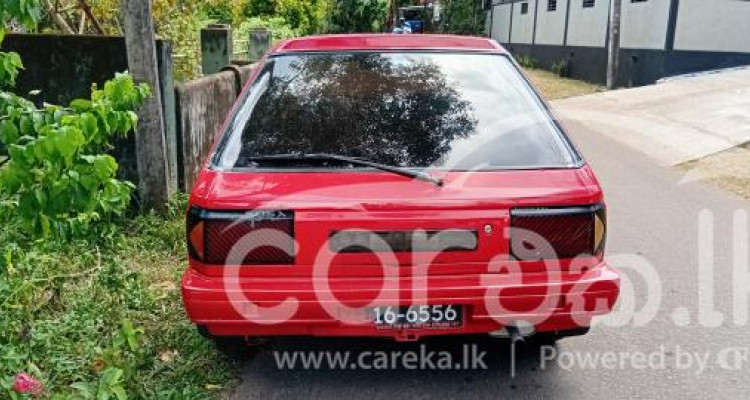 NISSAN TRAD SUNNY 1985