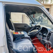 MAZDA BONGO 2009
