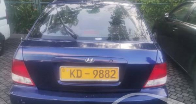 HYUNDAI ACCENT 2002