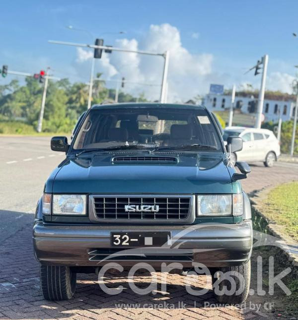 ISUZU BIGHORN 2000