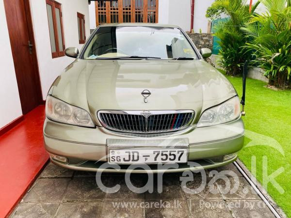 NISSAN CEFIRO 2001