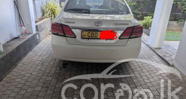 TOYOTA PREMIO 2017