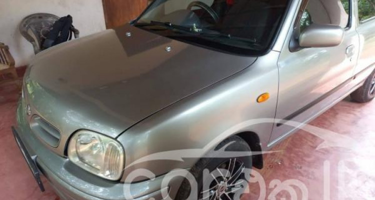 NISSAN MARCH 2002