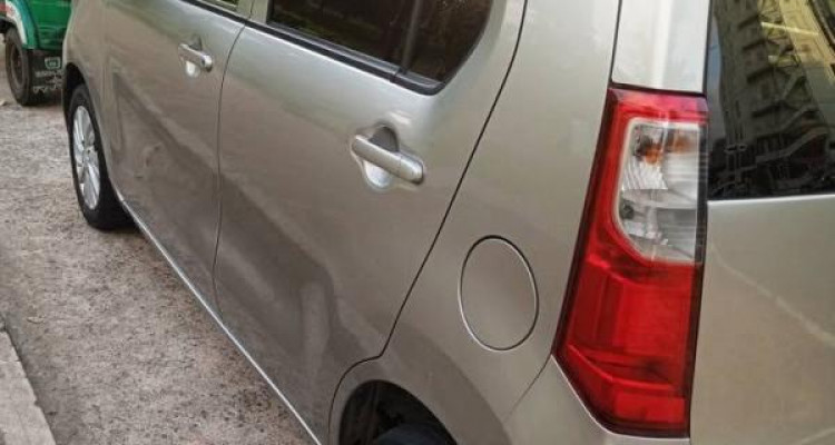 SUZUKI WAGON R 2015