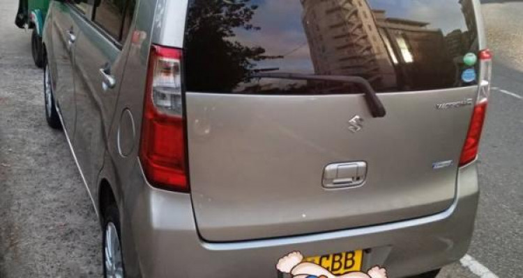 SUZUKI WAGON R 2015