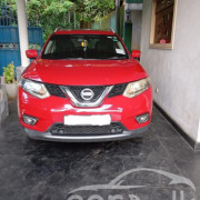 NISSAN X TRAIL 2015