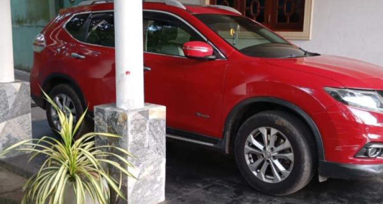 NISSAN X TRAIL 2015