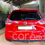 NISSAN X TRAIL 2015