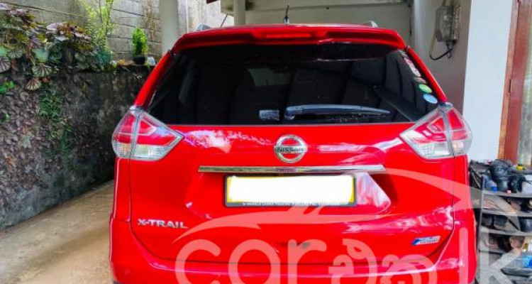 NISSAN X TRAIL 2015