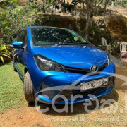 TOYOTA VITZ 2015