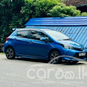 TOYOTA VITZ 2015
