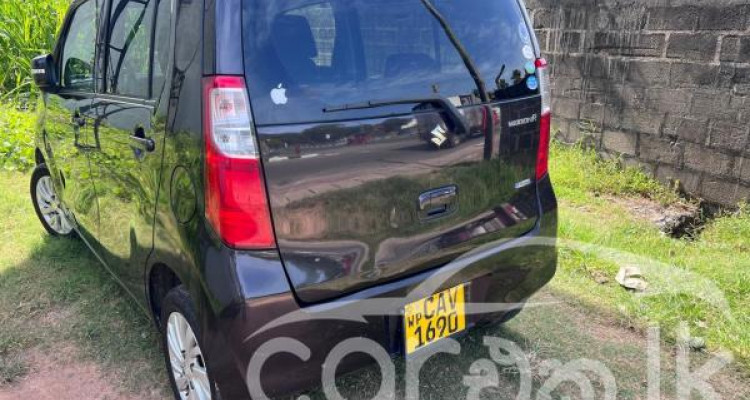 SUZUKI WAGON R 2017