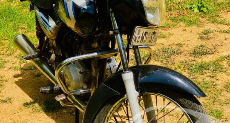 BAJAJ CT100 2011