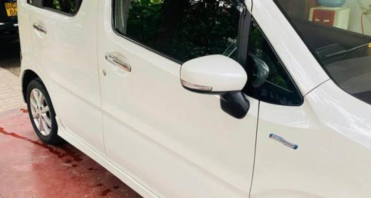 SUZUKI WAGON R STINGRAY 2017