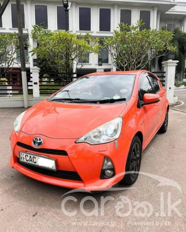 TOYOTA AQUA 2013