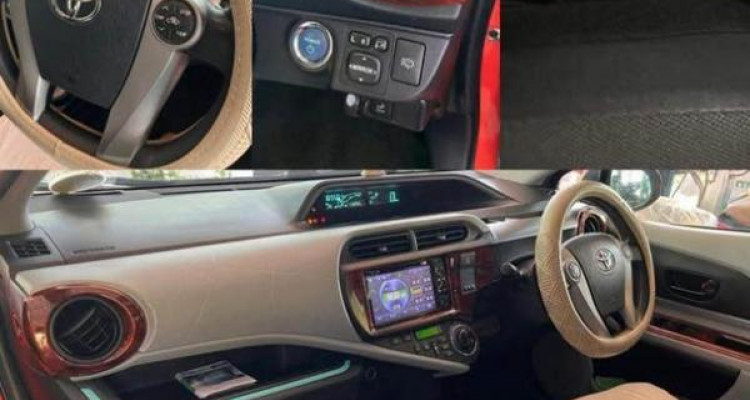 TOYOTA AQUA 2013