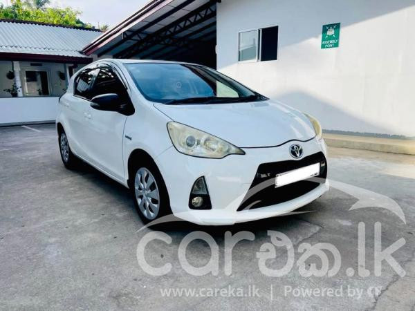 TOYOTA AQUA 2014