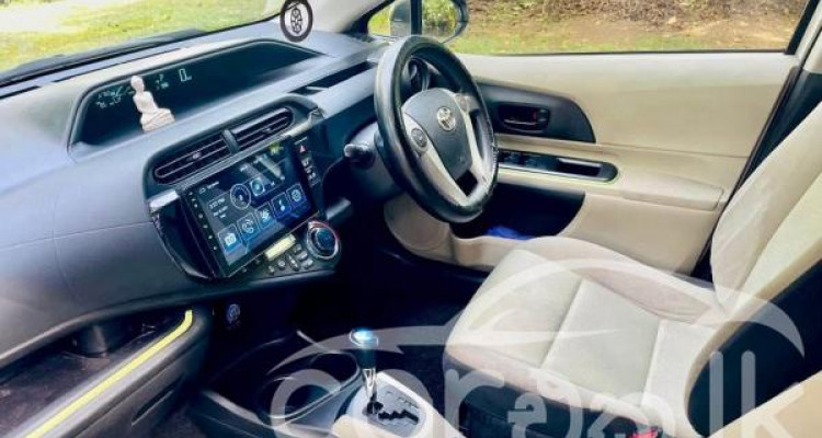 TOYOTA AQUA 2014