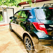 TOYOTA VITZ 2016