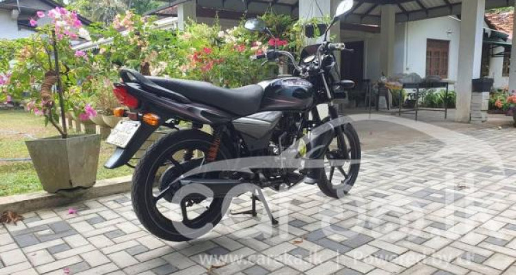 BAJAJ PLATINA 2013