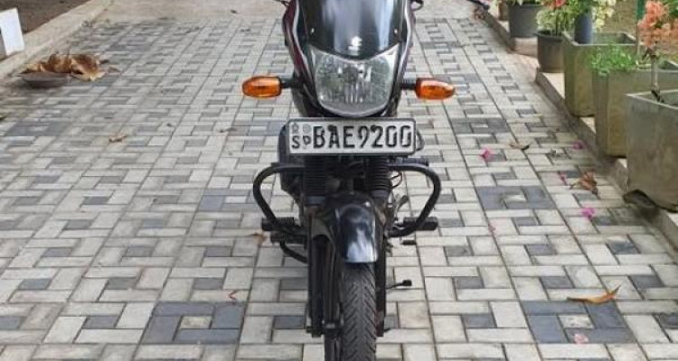 BAJAJ PLATINA 2013