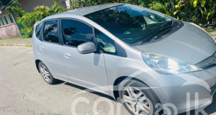 HONDA FIT GP1 2012