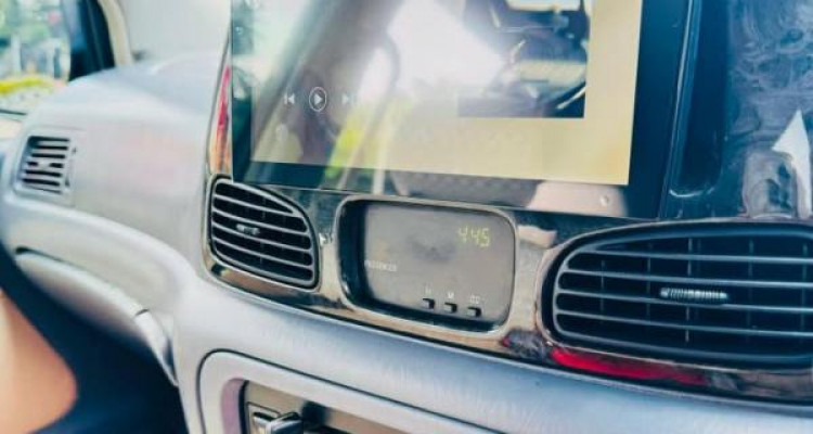 TOYOTA NOAH KR42 2000