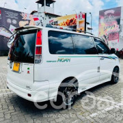 TOYOTA NOAH KR42 2000