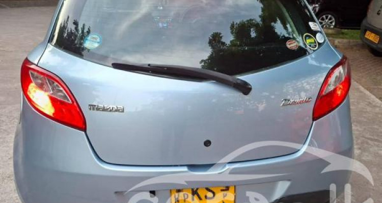 MAZDA DEMIO 2010