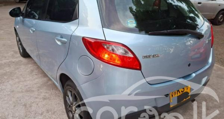 MAZDA DEMIO 2010