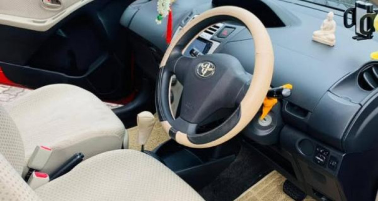 TOYOTA VITZ 2007