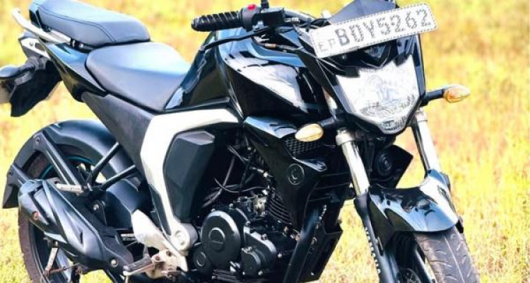 YAMAHA FZ V2 2016
