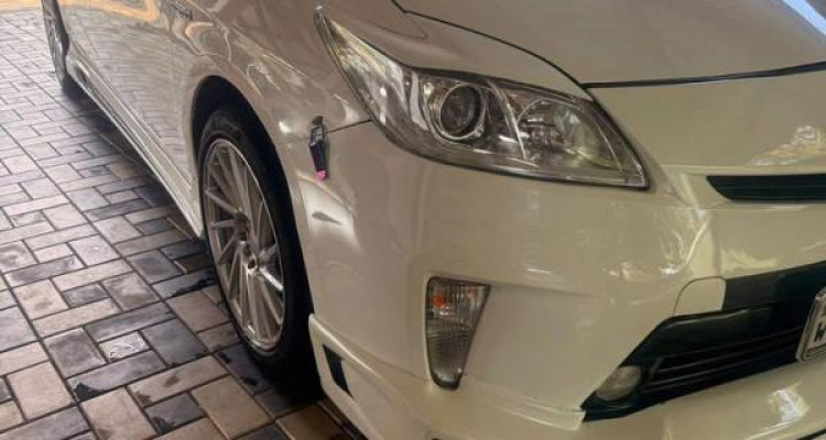 TOYOTA PRIUS 2012