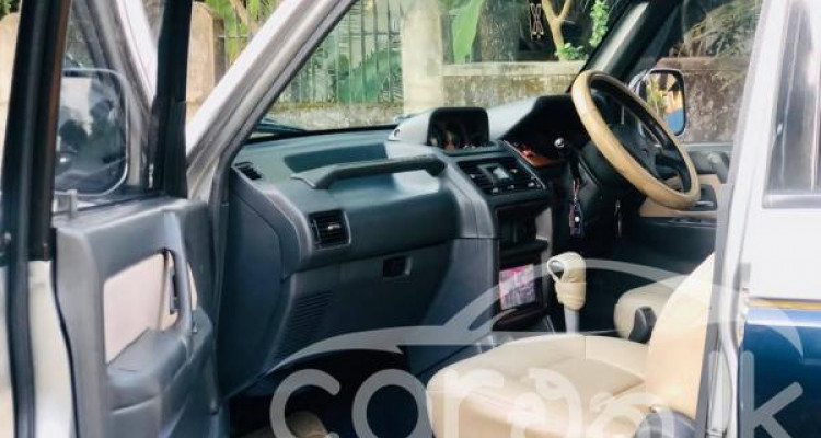 MITSUBISHI PAJERO 1995