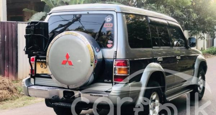 MITSUBISHI PAJERO 1995