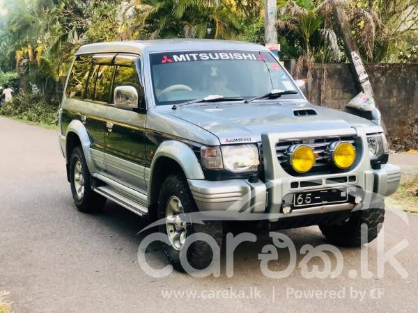 MITSUBISHI PAJERO 1995