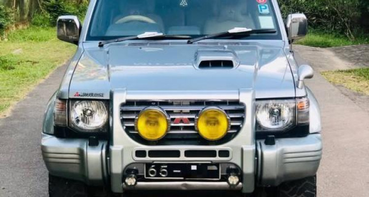 MITSUBISHI PAJERO 1995