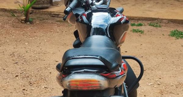 BAJAJ DISCOVER 100 2012