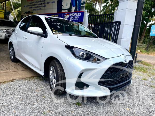 TOYOTA YARIS 2024
