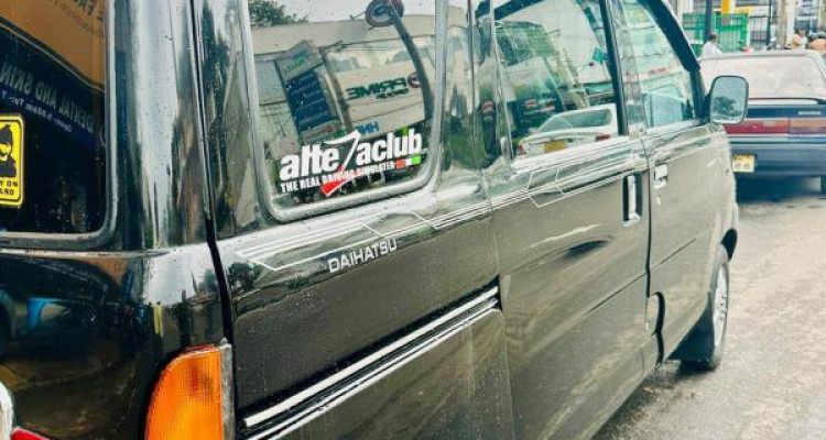 DAIHATSU HIJET 2000
