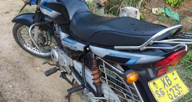BAJAJ CT100 2011