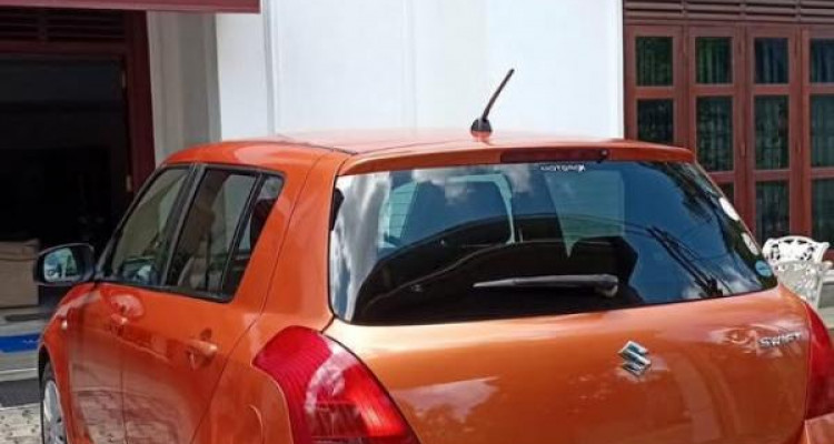 SUZUKI SWIFT 2005