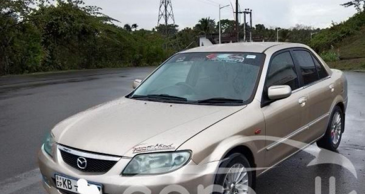 MAZDA FAMILIA 2001