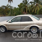 MAZDA FAMILIA 2001