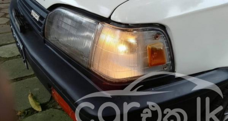 MAZDA FAMILIA 1988