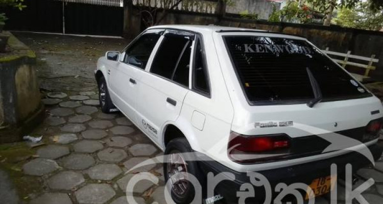MAZDA FAMILIA 1988