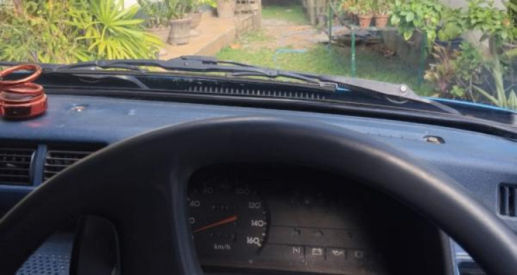 DAIHATSU COURE 1990